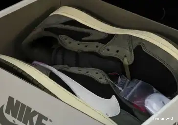Hyperoad Jordan Air Travis Scott OLIVE OG BLACK x Low 1 0703